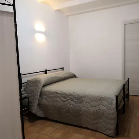 Aika 48 Bed & Breakfast Troia